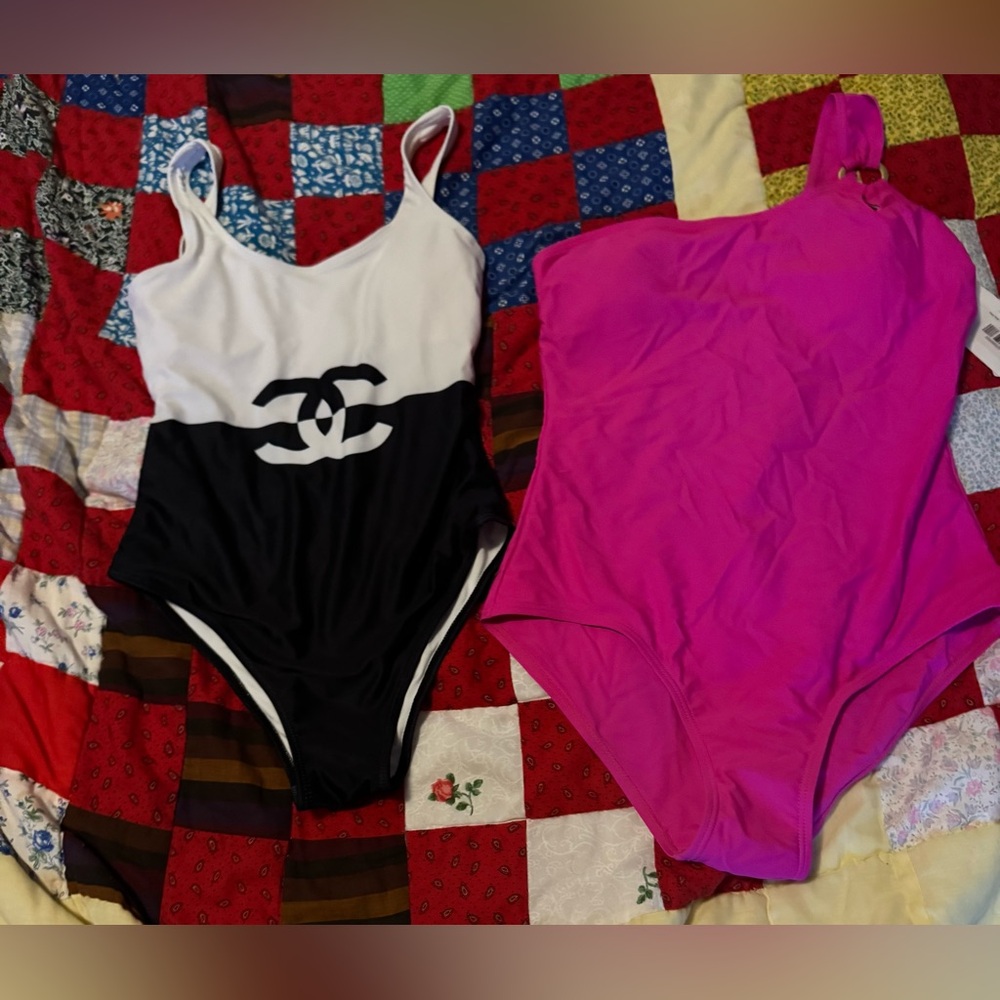 Chic Black and White Womes One Piece Swimsuit